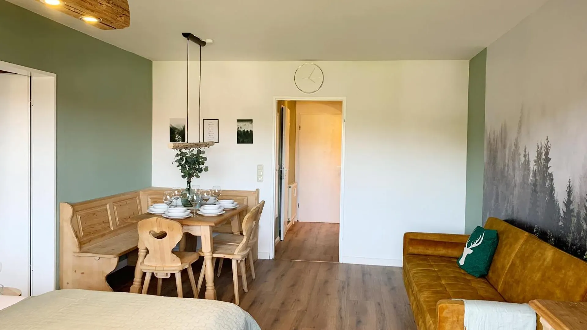 Lindners Hideaways - Bergnest Lodge - Bergblick Fewo 6 Pers Balkon Garten Hund Ski Unterkunft Luftkurort Oberreute Naehe Buchenegger Wasserfaelle Eistobel Bodensee