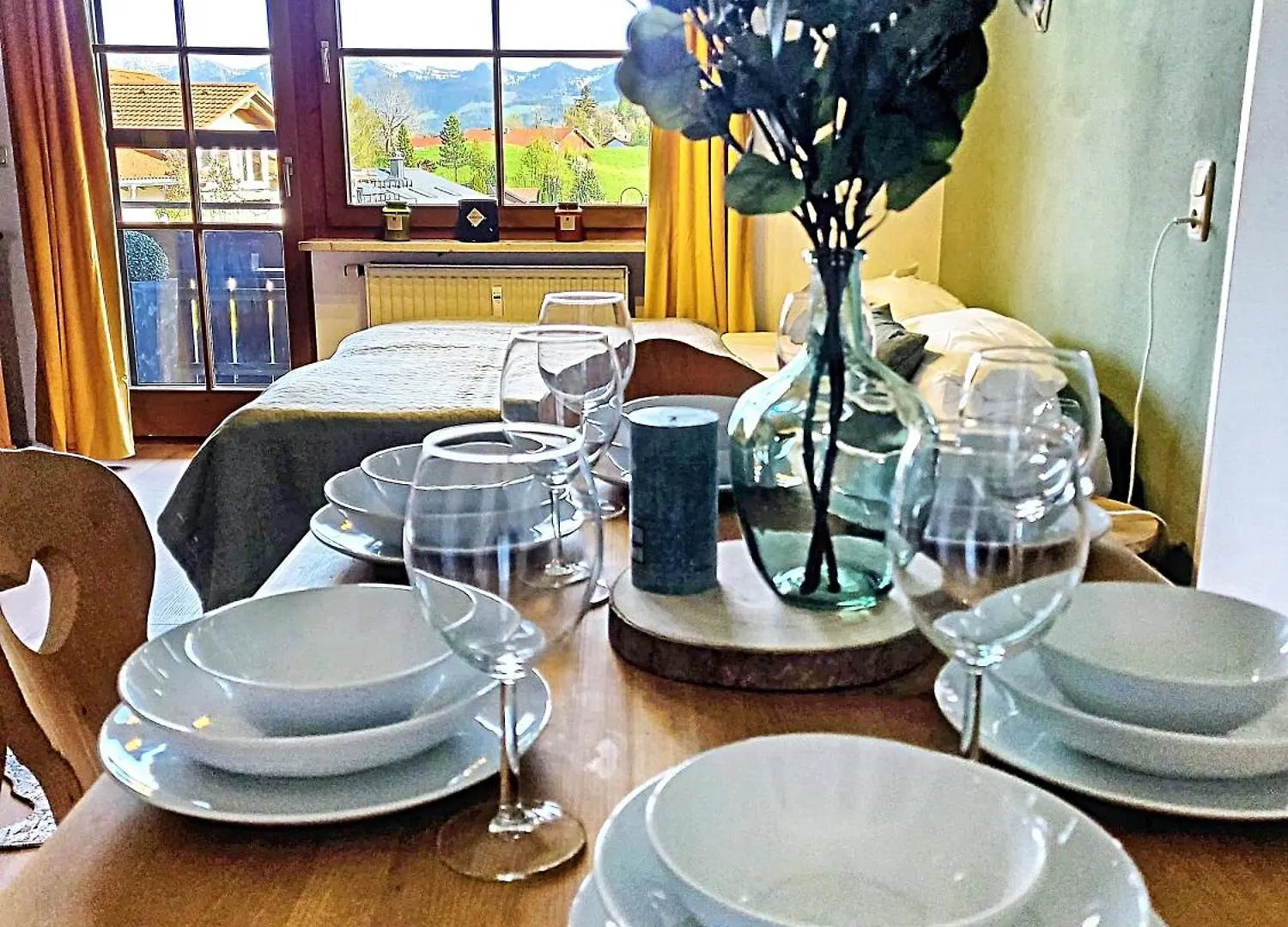 Lindners Hideaways - Bergnest Lodge - Bergblick Fewo 6 Pers Balkon Garten Hund Ski Unterkunft Luftkurort Oberreute Naehe Buchenegger Wasserfaelle Eistobel Bodensee Apartment